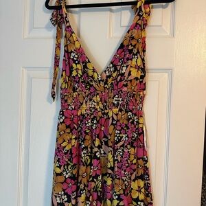 Lulus romper with tie straps